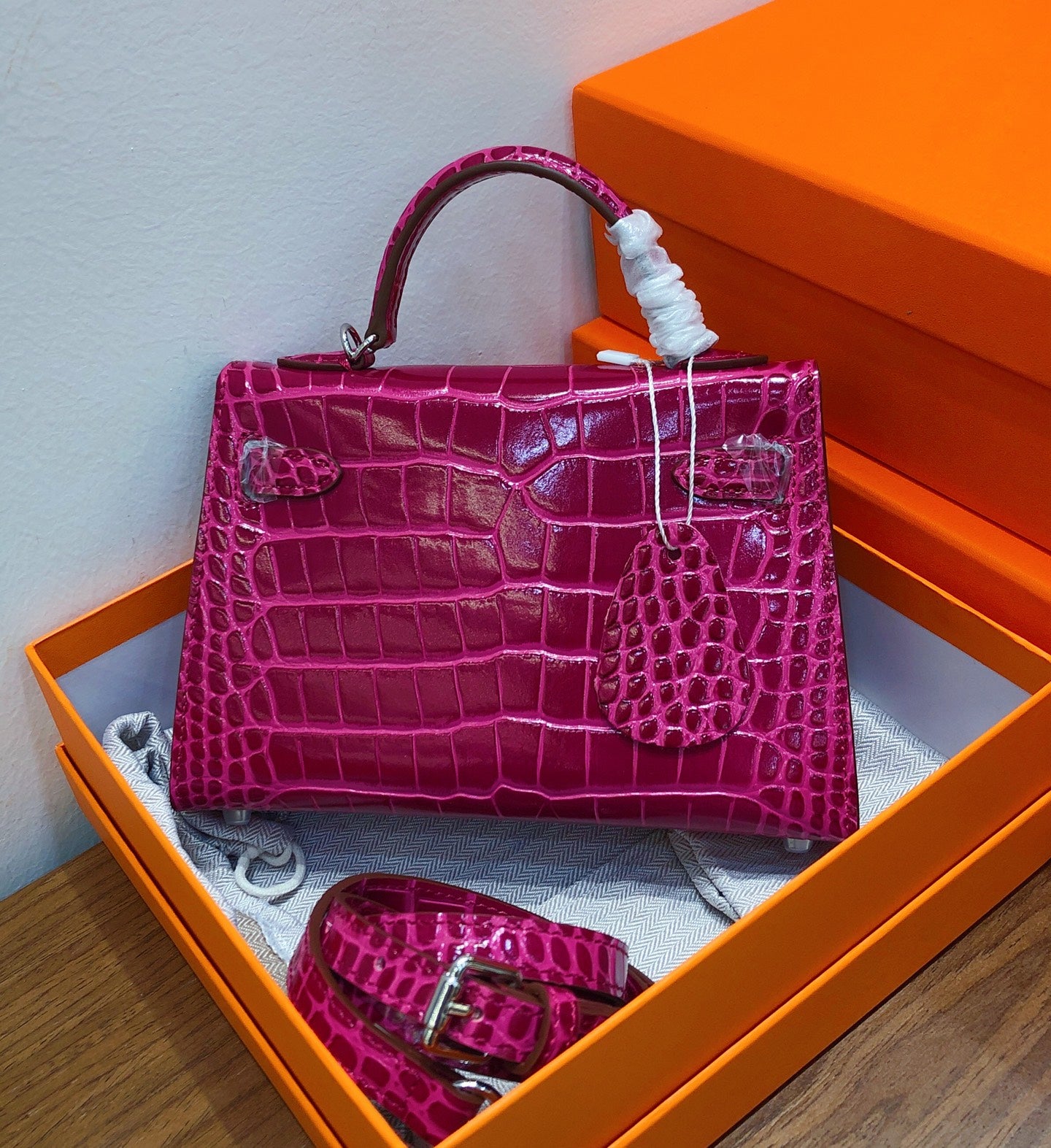Glossy Croc Pattern Small Top Handle Crossbody Handbag